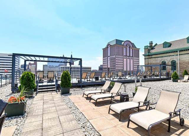 Property at 270 E Highland Ave #648, Milwaukee, WI 53202, 2 beds, 1.5 baths
