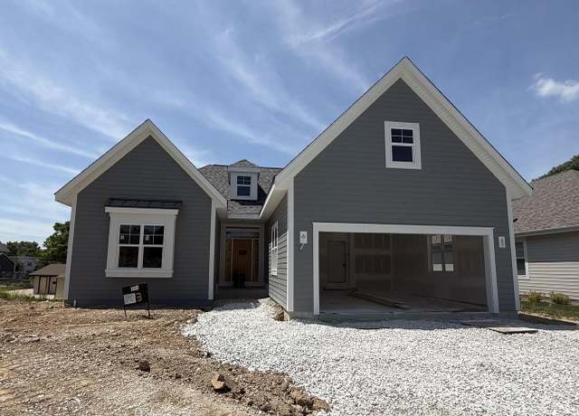 Property at 331 Sandy Cir, Pewaukee, WI 53072, 2 beds, 2 baths