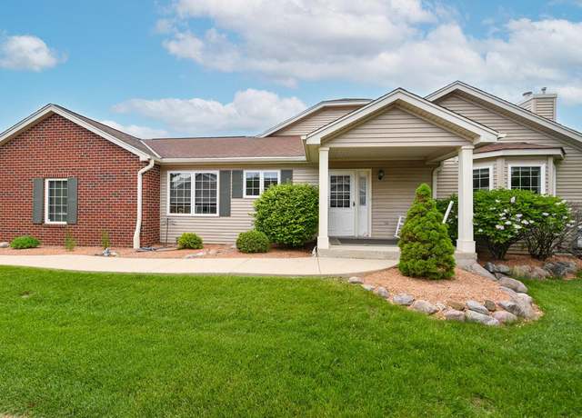 Property at 5204 S Hidden Dr, Greenfield, WI 53221, 2 beds, 2 baths