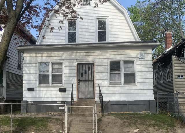 Property at 3327 N 13th St, Milwaukee, WI 53206, 5 beds, 2 baths