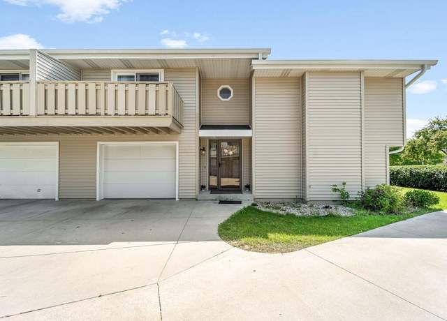 Property at 6421 S Crabapple Ct #3, Oak Creek, WI 53154, 3 beds, 1.5 baths