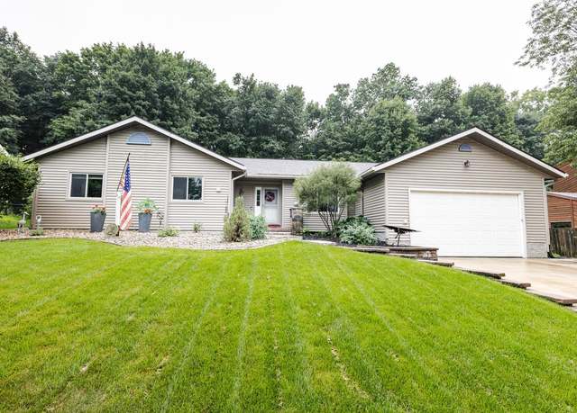 Property at 509 Muir Dr, Madison, WI 53704, 3 beds, 2 baths
