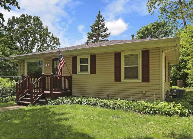 Property at 600 Waverly St, Lake Geneva, WI 53147, 3 beds, 3 baths