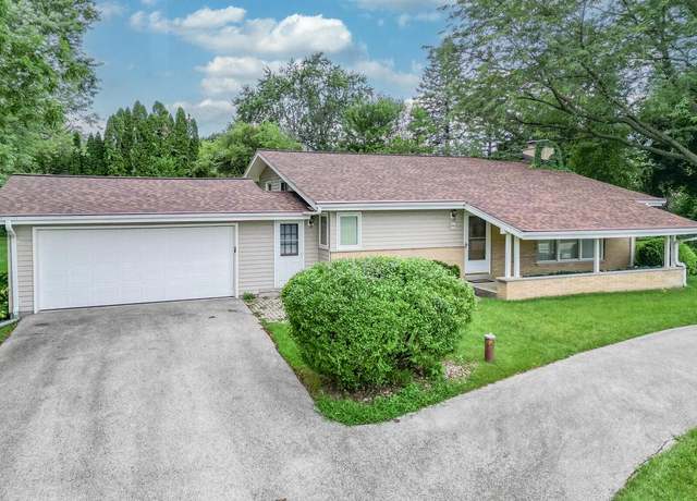 Property at W225N217 Lexington Dr, Waukesha, WI 53186, 3 beds, 2 baths