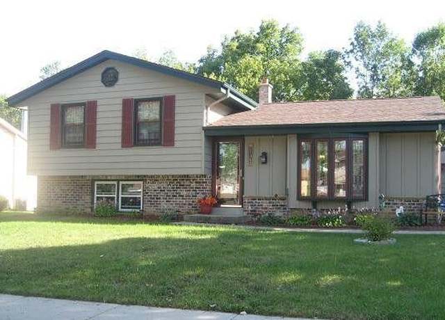 Property at 11015 W Florist Ave, Milwaukee, WI 53225, 3 beds, 1.5 baths