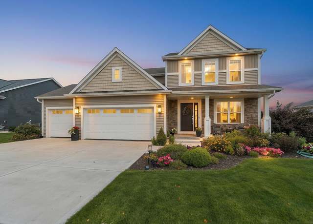 Property at 660 Spur Rd, Slinger, WI 53086, 4 beds, 2.5 baths