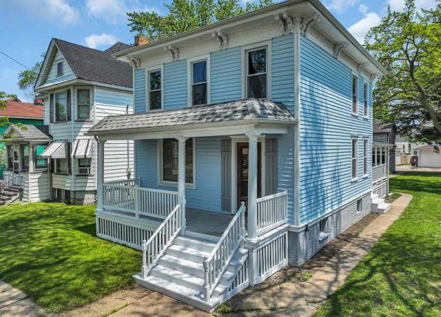 Property at 4715 7th Ave, Kenosha, WI 53140, 4 beds