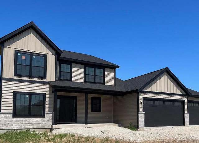 Property at 1750 Hammock Ln, Oconomowoc, WI 53066, 4 beds, 2.5 baths