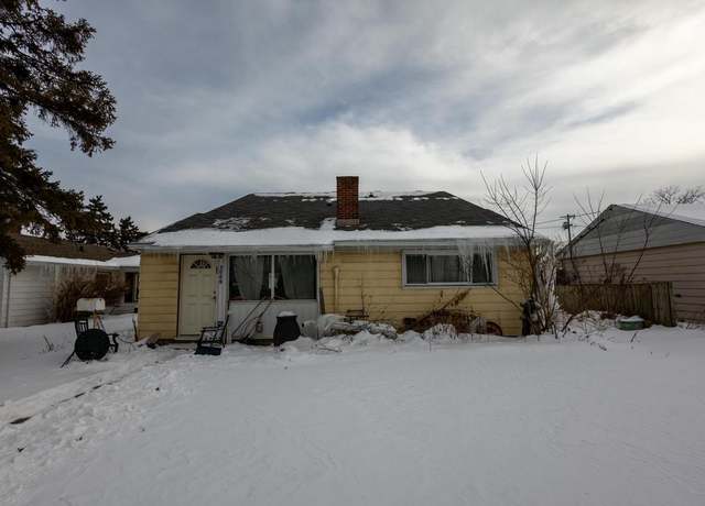 Property at 3008 S 51st St, Milwaukee, WI 53219, 5 beds, 1.5 baths