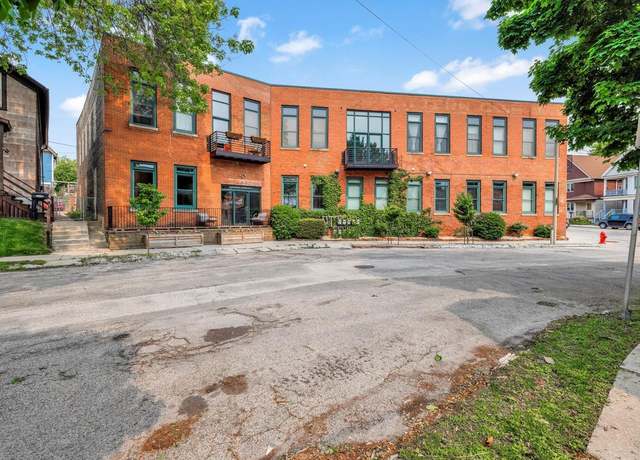 Property at 306 E Lincoln Ave #4, Milwaukee, WI 53207, 1 bed, 1 bath