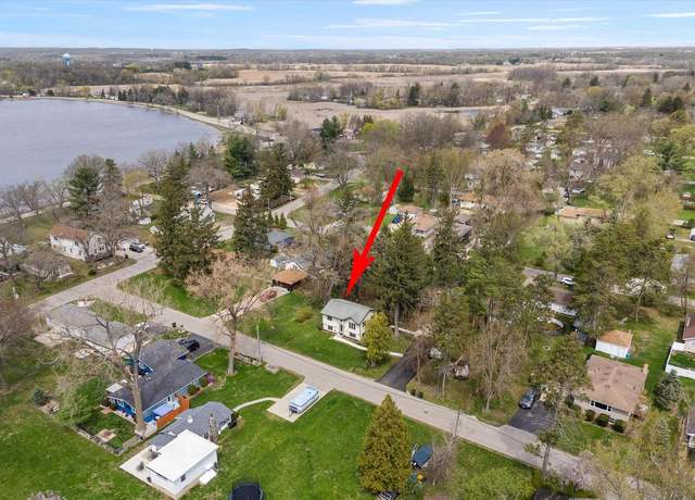 Property at W1038 Eau Claire Rd, Genoa City, WI 53128, 3 beds, 2 baths