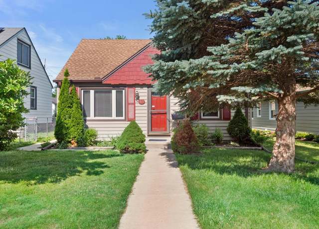 Property at 925 S 102nd St, West Allis, WI 53214, 3 beds, 1 bath