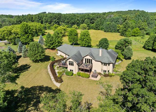 Property at 2575 Back Rd, Burlington, WI 53105, 4 beds, 4.5 baths