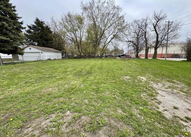 Property at 1337 Kewaunee St, Racine, WI 53404