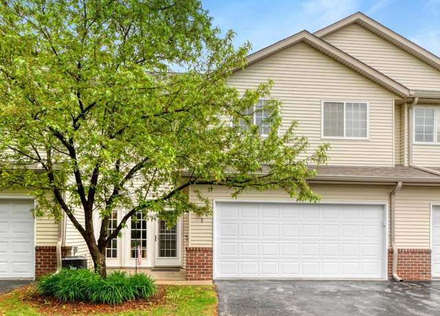 Property at 2422 Fox River Pkwy Unit B, Waukesha, WI 53189, 3 beds, 2.5 baths