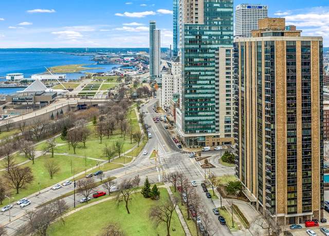 Property at 929 N Astor St #1006, Milwaukee, WI 53202, 1 bed, 1.5 baths