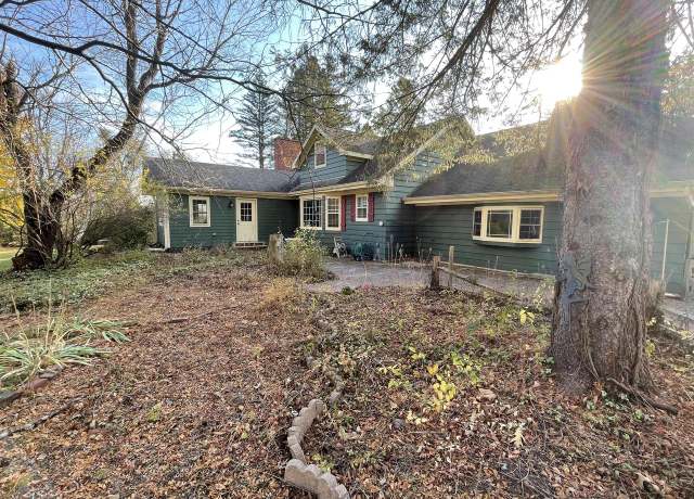 Property at 9434 General Ave, Sparta, WI 54656, 3 beds, 2.5 baths