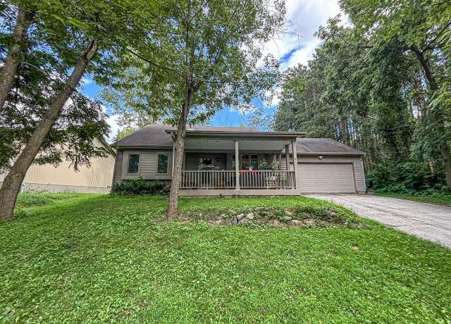 Property at W1325 South Shore Dr, Palmyra, WI 53156, 3 beds, 2 baths