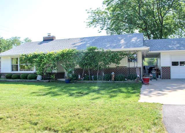 Property at 4943 Tanglewood Ave, Racine, WI 53402, 2 beds, 1 bath