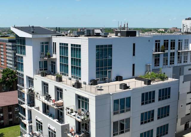 Property at 601 E Ogden Ave #906, Milwaukee, WI 53202, 3 beds, 3.5 baths