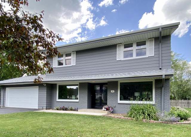 Property at 540 W Manor Cir, Bayside, WI 53217, 4 beds, 3.5 baths