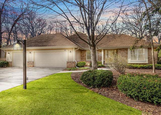 Property at 8555 W Blackbird Ct, Franklin, WI 53132, 3 beds, 2 baths