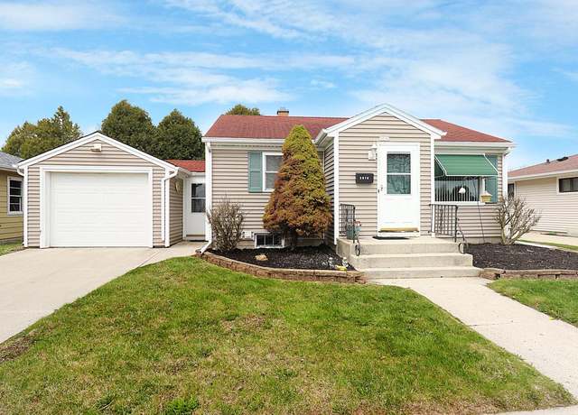 Property at 2016 S 24th St, Sheboygan, WI 53081, 2 beds, 1 bath