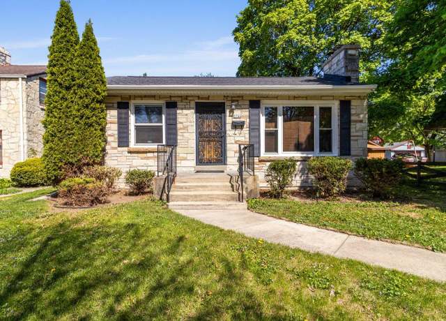 Property at 5744 N 39th St, Milwaukee, WI 53209, 2 beds, 1 bath