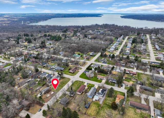Property at 132 Laurie St, Lake Geneva, WI 53147