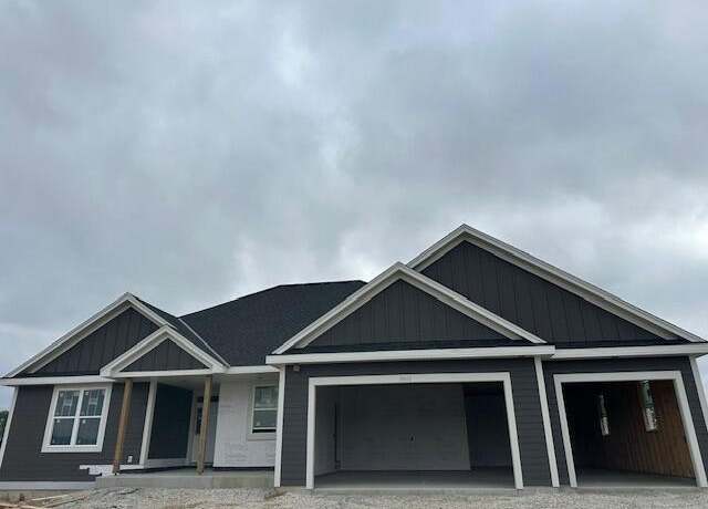 Property at 9800 N Migratory Ct, Mequon, WI 53097, 3 beds, 2.5 baths