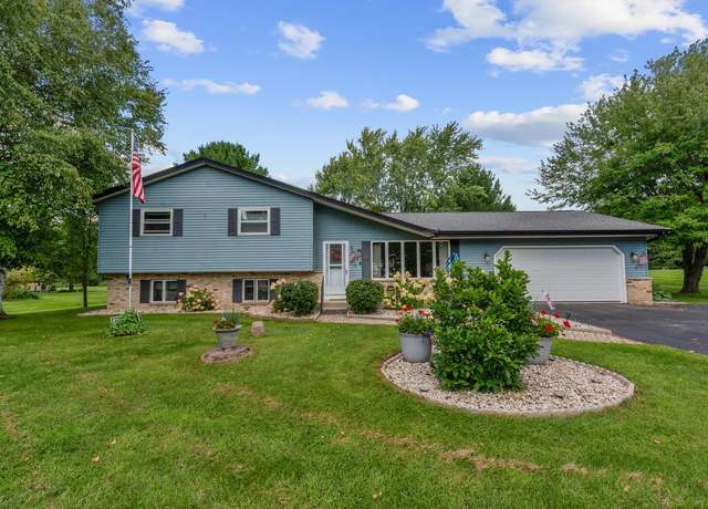 Property at 5136 William Tell Dr, West Bend, WI 53095, 4 beds, 2 baths
