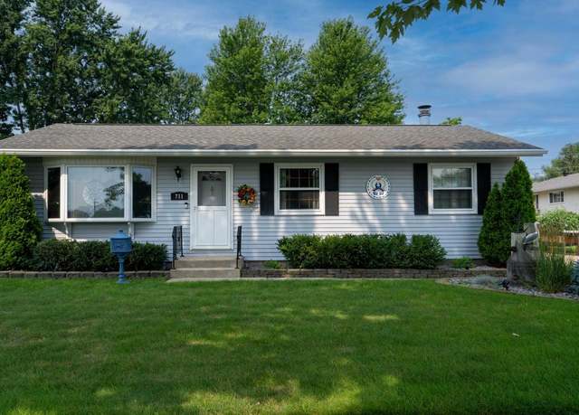 Property at 711 East Avenue North Ave, Onalaska, WI 54650, 3 beds, 1.5 baths