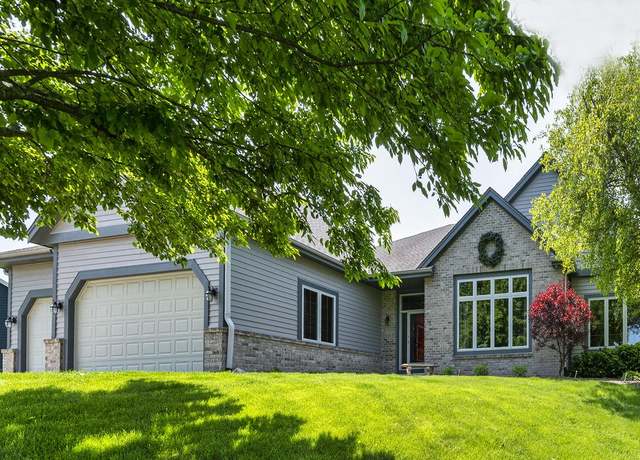 Property at S38W22275 Arlo Dr, Waukesha, WI 53189, 3 beds, 3.5 baths