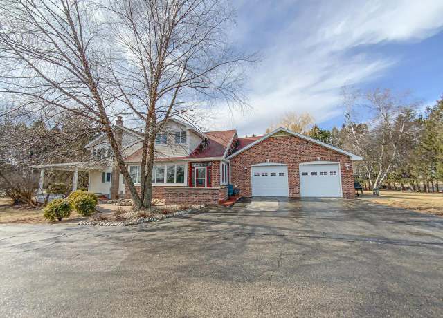 Property at W6770 Willow Bend Rd, Walworth, WI 53184, 3 beds, 3 baths