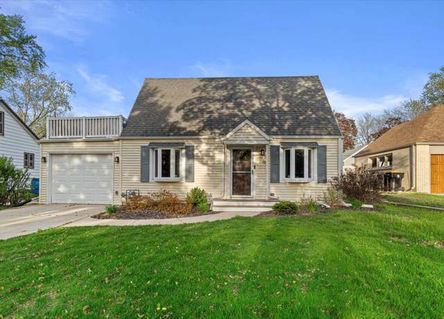 Property at 608 N 113th St, Wauwatosa, WI 53226, 4 beds, 3 baths