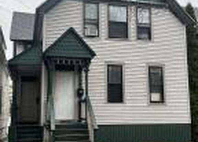 Property at 2515 N Bartlett Ave #2517, Milwaukee, WI 53211, 6 beds, 2 baths