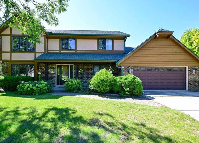 Property at N97W16763 Chippewa Dr, Germantown, WI 53022, 4 beds, 2.5 baths