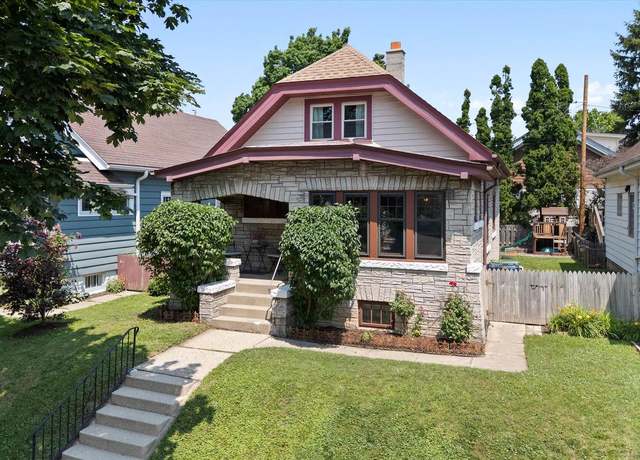 Property at 830 E Conway St, Milwaukee, WI 53207, 3 beds, 1 bath