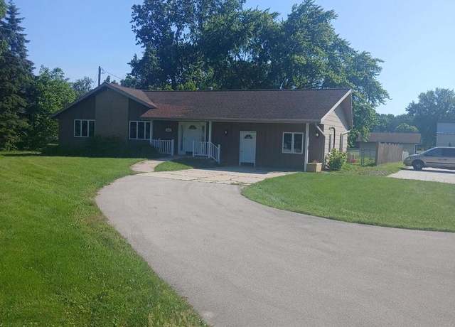 Property at 1501 N Rapids Rd, Manitowoc, WI 54220, 3 beds, 2 baths