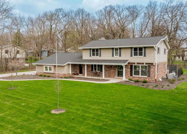 Property at 18320 Chevy Chase, Brookfield, WI 53045, 5 beds, 2.5 baths
