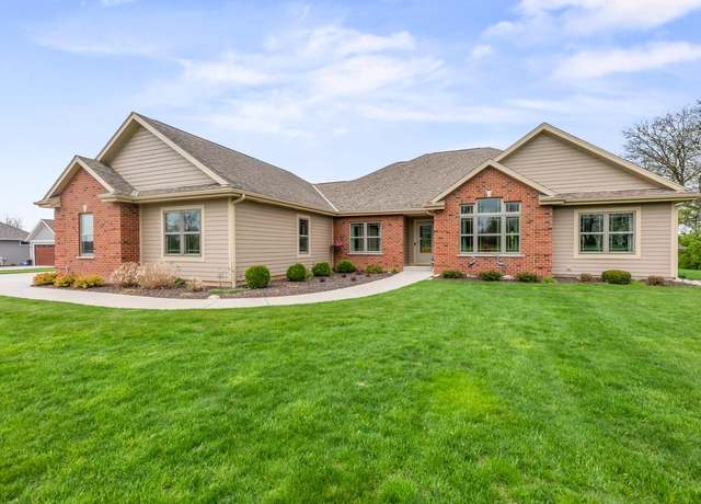 Property at W279N8663 Twin Pine Cir, Hartland, WI 53029, 3 beds, 3 baths