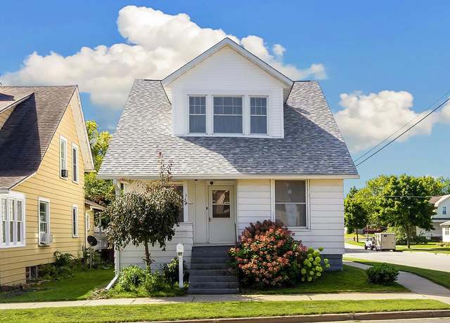 Property at 314 W Jackson St, Tomah, WI 54660, 4 beds, 2 baths