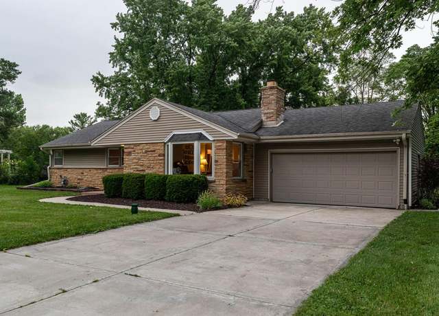 Property at 11316 N Rosewood Dr, Mequon, WI 53092, 3 beds, 1.5 baths