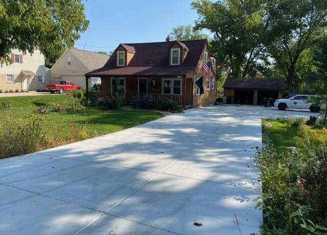 Property at 3450 Fiebrantz Dr, Brookfield, WI 53005, 4 beds, 2 baths