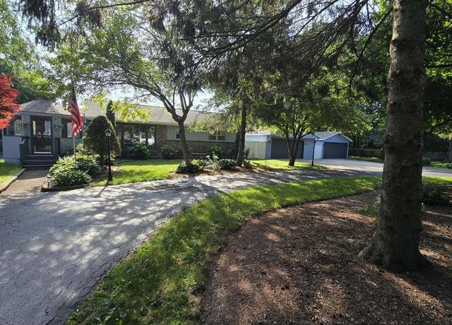 Property at 11125 8th Ave, Pleasant Prairie, WI 53158, 3 beds, 2 baths