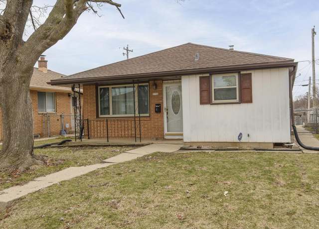 Property at 5756 N 98th St, Milwaukee, WI 53225, 3 beds, 1.5 baths