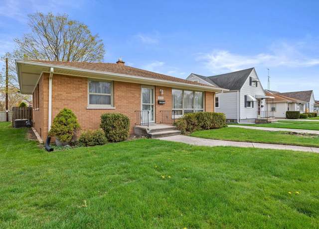 Property at 7719 36th Ave, Kenosha, WI 53142, 3 beds, 1.5 baths