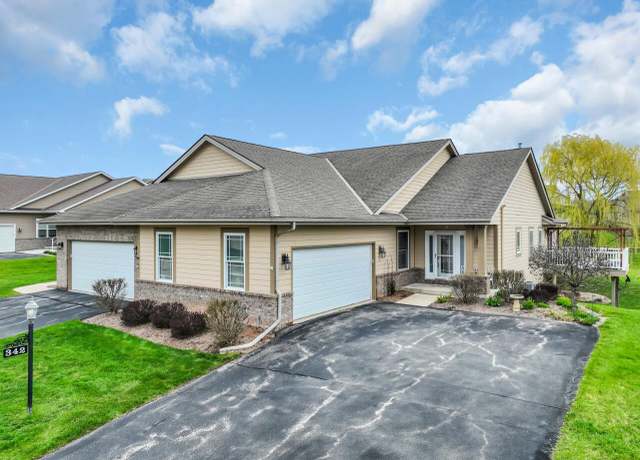 Property at 342 Oak Hill Cir, Burlington, WI 53105, 3 beds, 3 baths