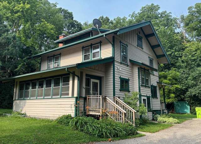 Property at 112 Vine St, Delavan, WI 53115, 5 beds, 1.5 baths