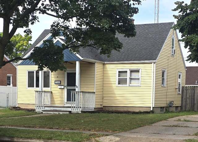 Property at 7546 30th Ave, Kenosha, WI 53142, 3 beds, 2 baths